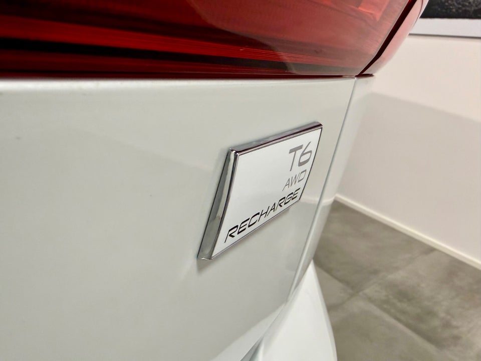 Volvo XC60 2,0 T6 ReCharge R-Design aut. AWD 5d