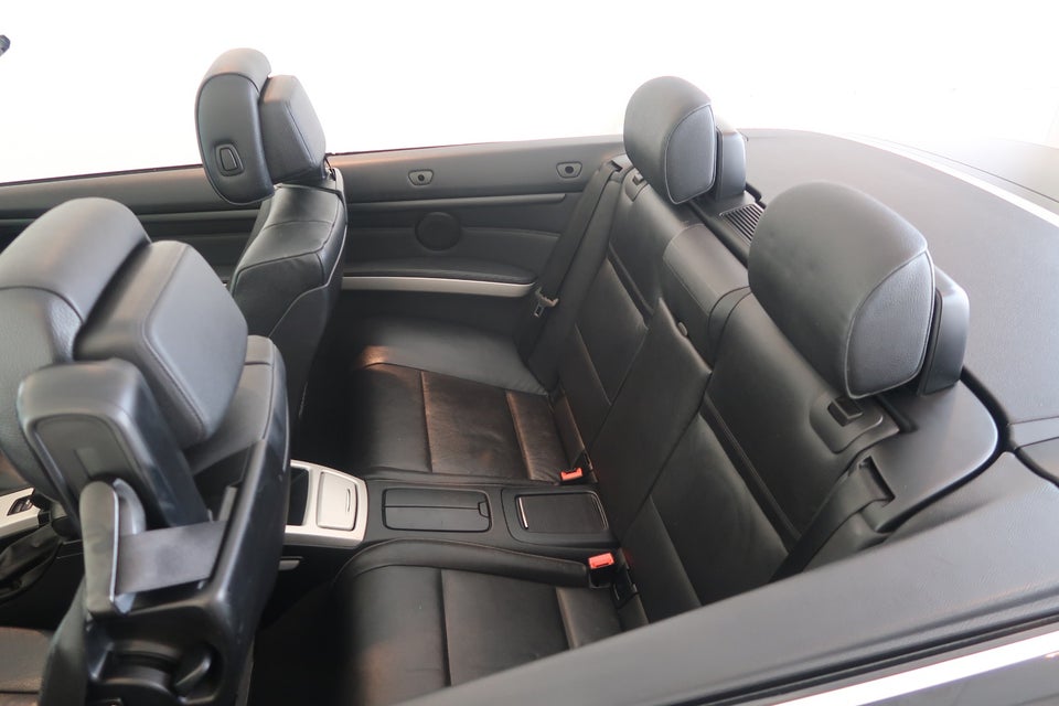 BMW 325i 3,0 Cabriolet Steptr. 2d