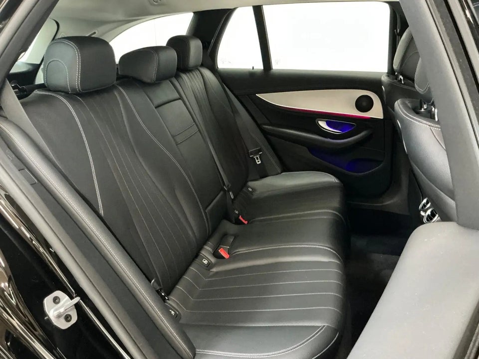 Mercedes E300 de 2,0 stc. aut. 4Matic 5d