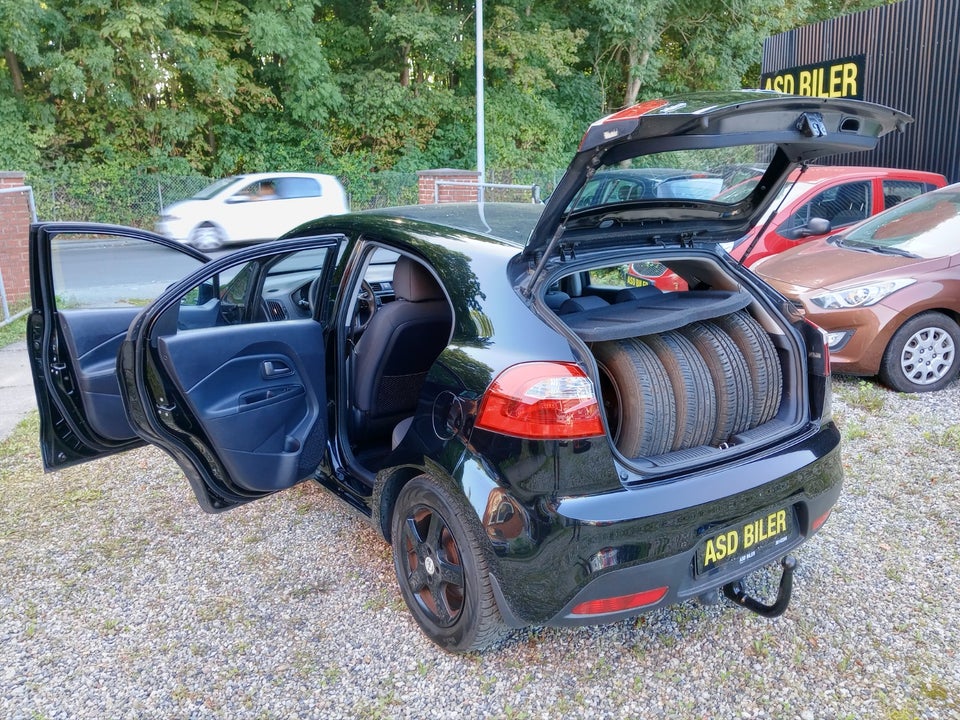 Kia Rio 1,4 CVVT Active aut. 5d