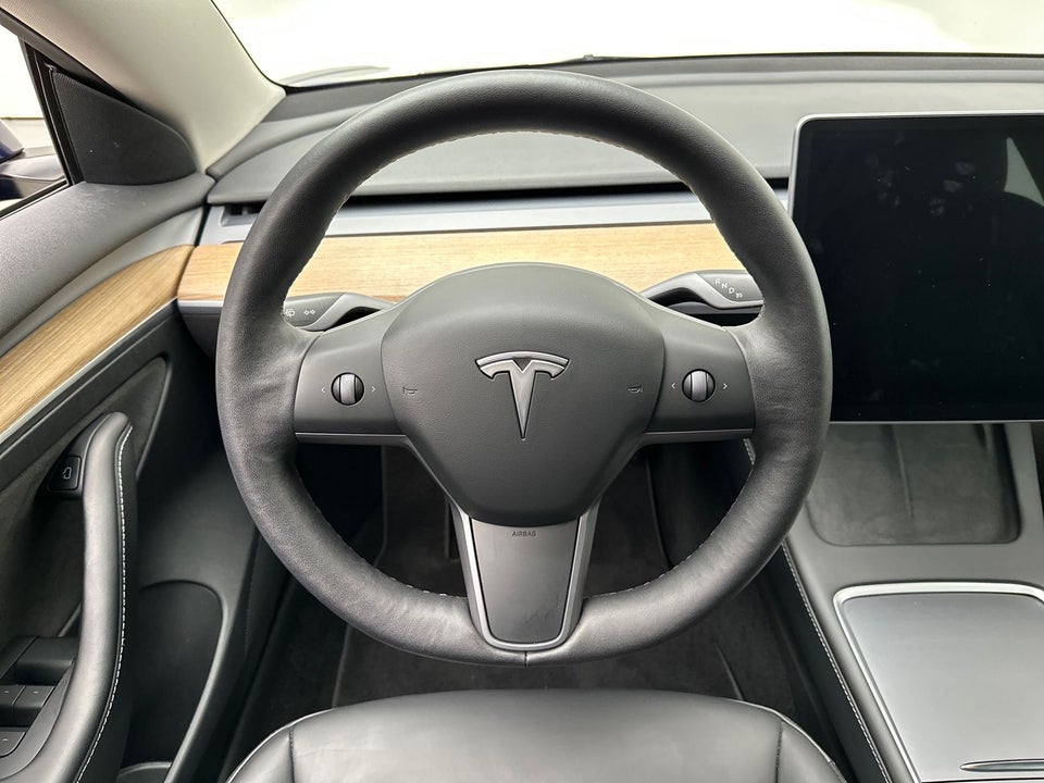 Tesla Model 3 Long Range AWD 4d