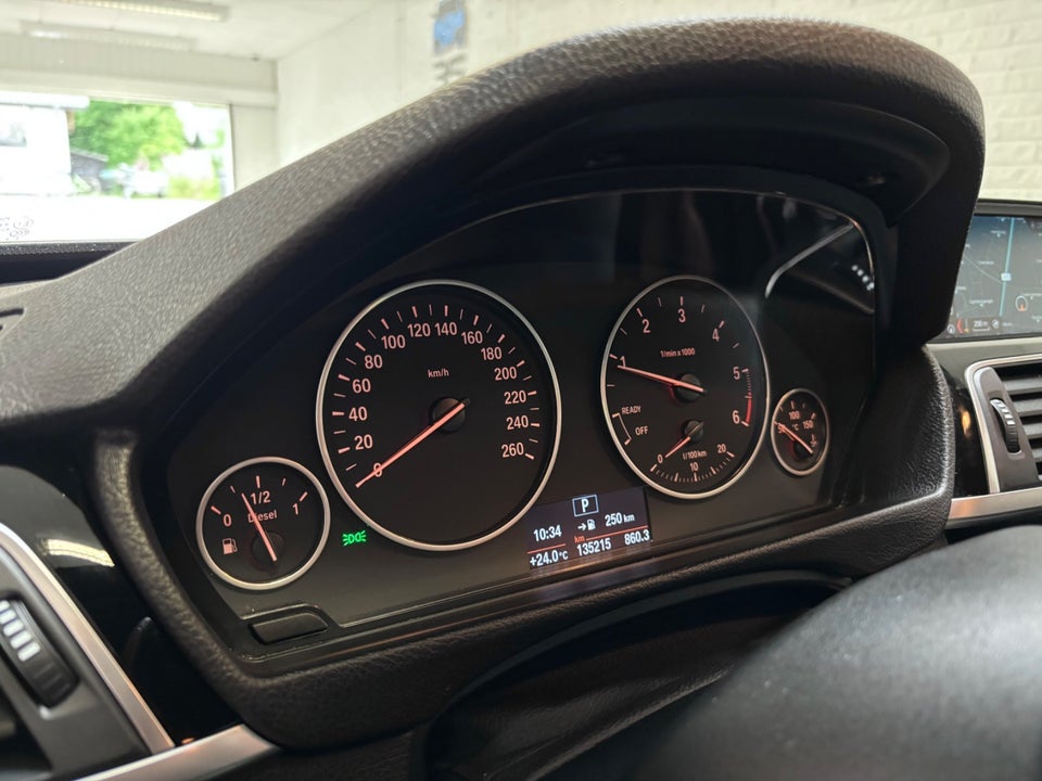 BMW 320d 2,0 Sport Line aut. 4d