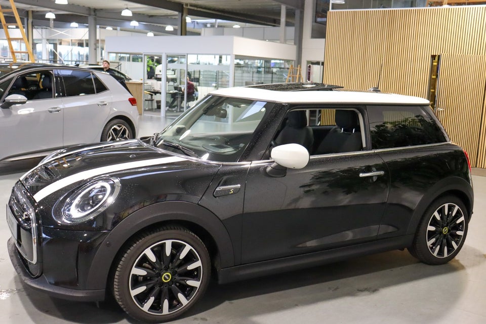 MINI Cooper SE Maximise 3d