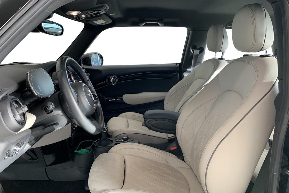 MINI Cooper SE Classic Trim 3d