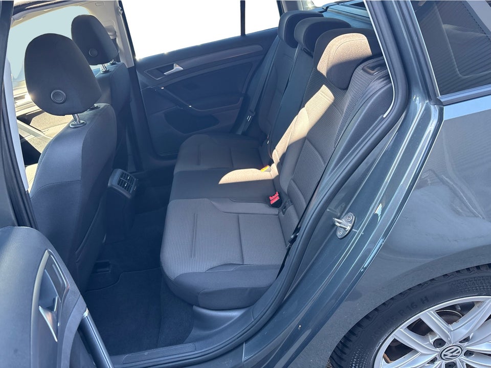 VW Golf VII 1,5 TSi 130 Comfortline Variant 5d