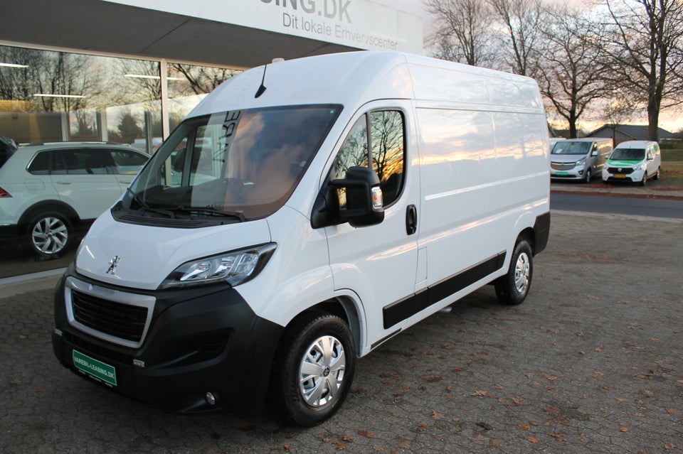 Peugeot Boxer 335 2,2 BlueHDi 165 L2H2 Premium
