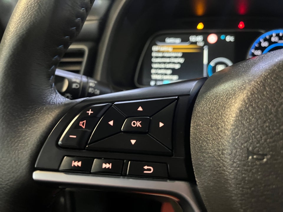 Nissan Leaf 39 N-Connecta 5d