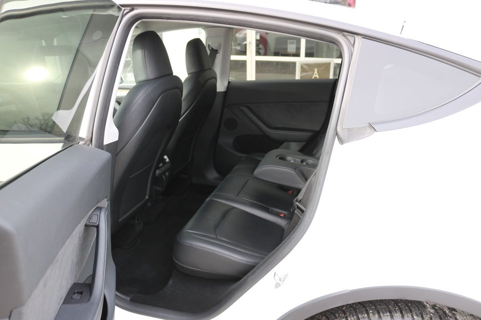 Tesla Model Y Long Range AWD 5d