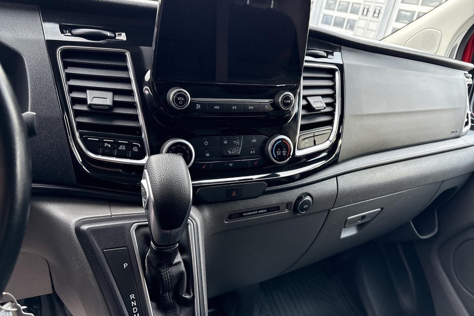 Ford Transit Custom 340L 2,0 TDCi 170 Limited aut.