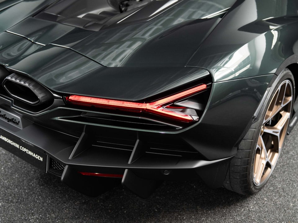 Lamborghini Revuelto 6,5 2d