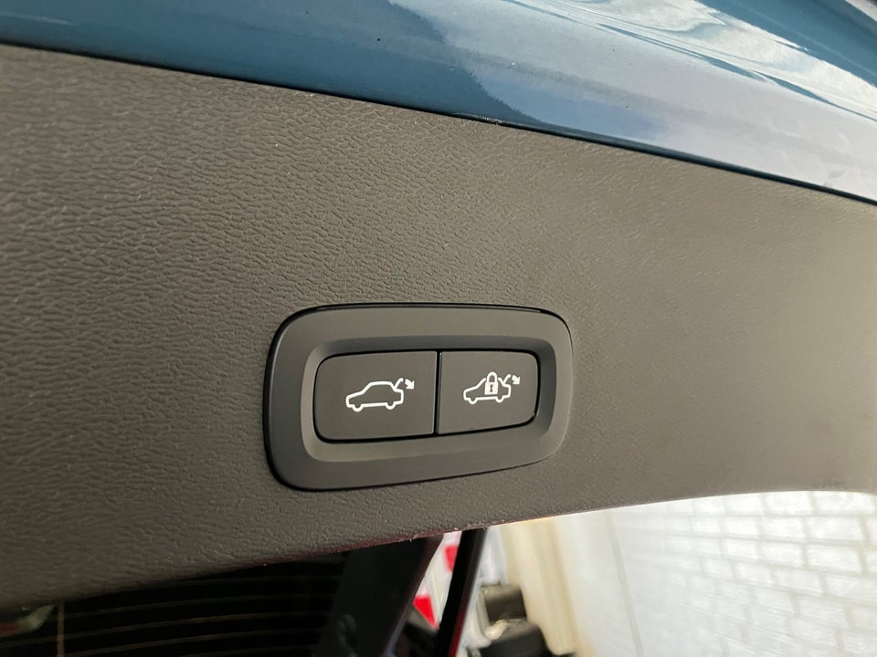 Volvo XC40 P6 ReCharge Core 5d