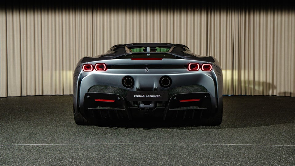 Ferrari SF90 Spider 4,0 DCT 2d
