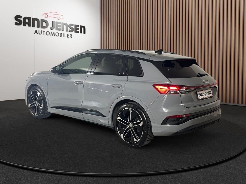 Audi Q4 e-tron 50 S-line quattro 5d