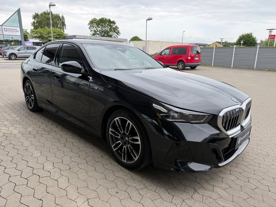 BMW i5 eDrive40 M-Sport 4d