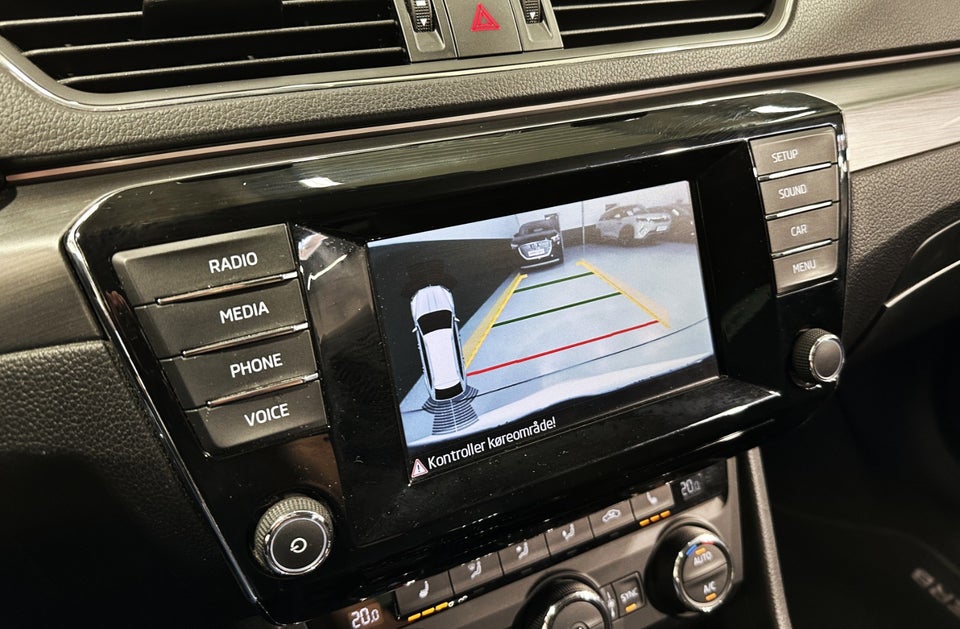 Skoda Superb 2,0 TDi 150 Style Combi DSG 5d