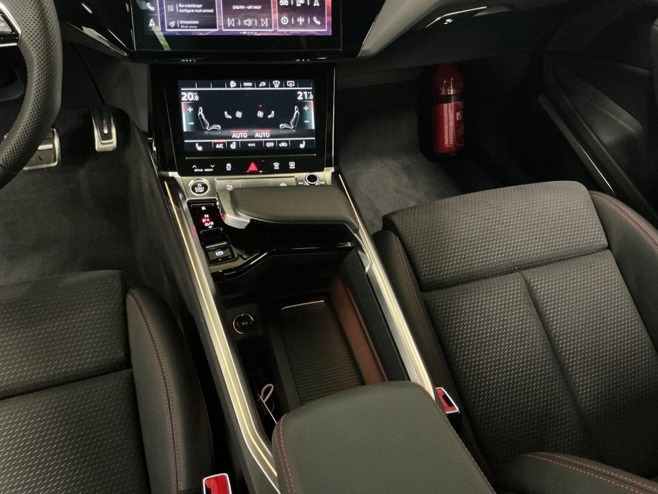 Audi Q8 e-tron 55 Dakar Edition quattro Van 5d