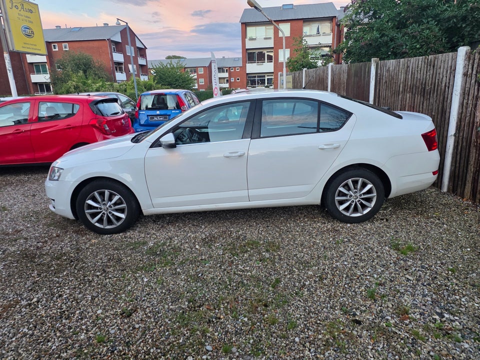 Skoda Octavia 1,8 TSi 180 Elegance DSG 5d