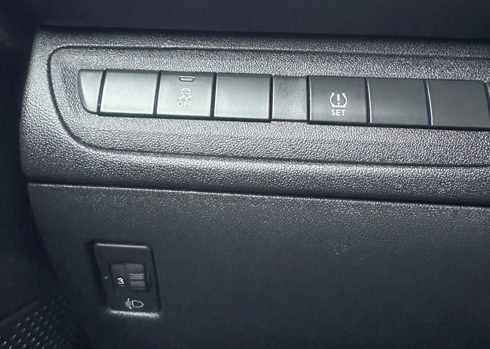 Peugeot 208 1,2 VTi 82 Active 5d