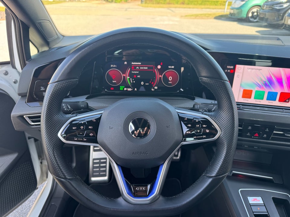 VW Golf VIII 1,4 GTE DSG 5d
