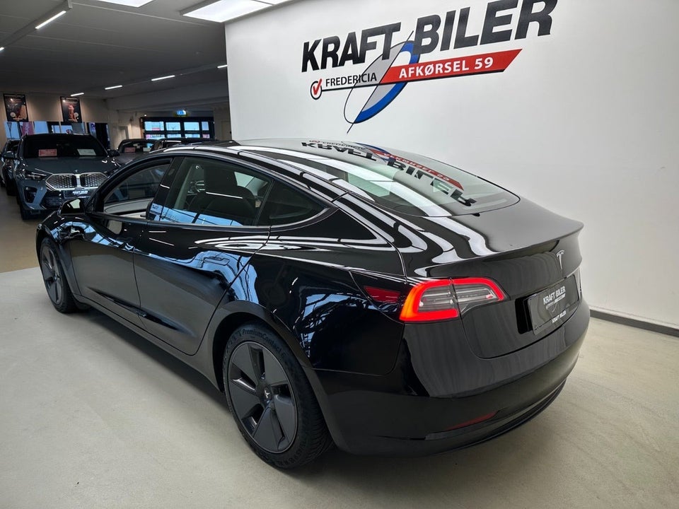 Tesla Model 3 Standard Range+ RWD 4d