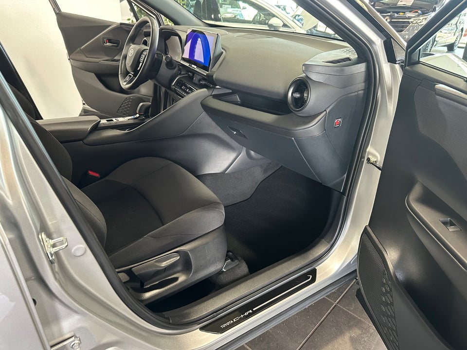 Toyota C-HR 2,0 Plug-in Hybrid Style Smart 5d