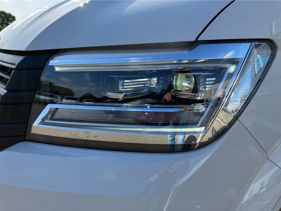 VW Crafter 35 2,0 TDi 163 Kassevogn L3H3 aut. RWD