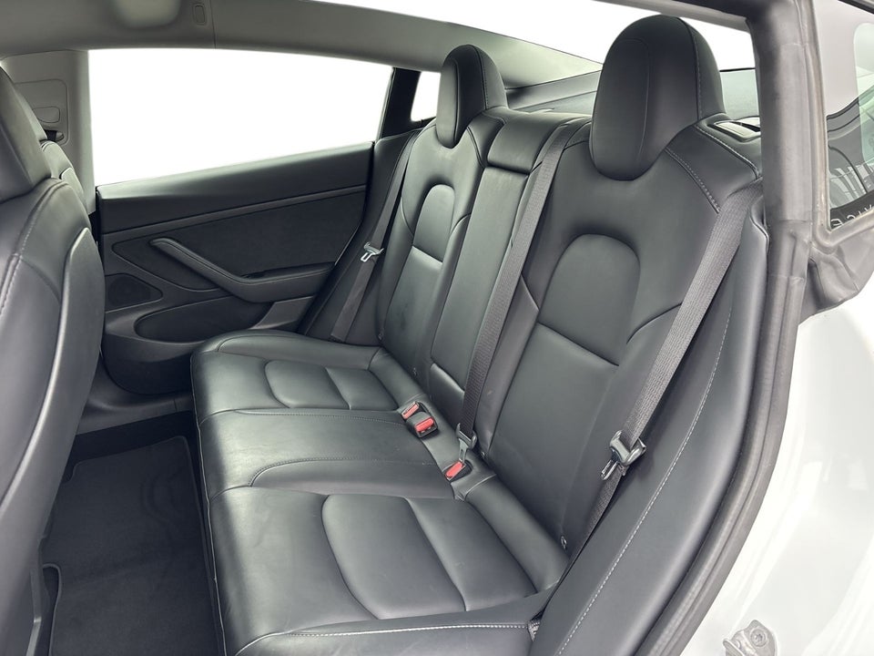 Tesla Model 3 Standard Range+ RWD 4d