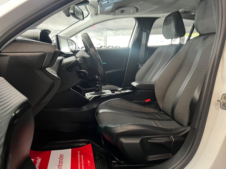 Peugeot 208 1,2 PureTech 100 Allure 5d