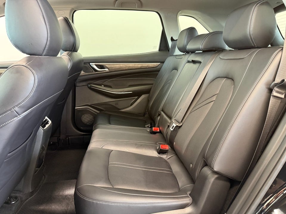 Navor E5 1,5 PHEV Rock 5d