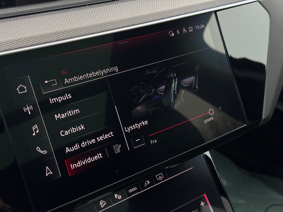 Audi Q8 e-tron 55 S-line quattro 5d