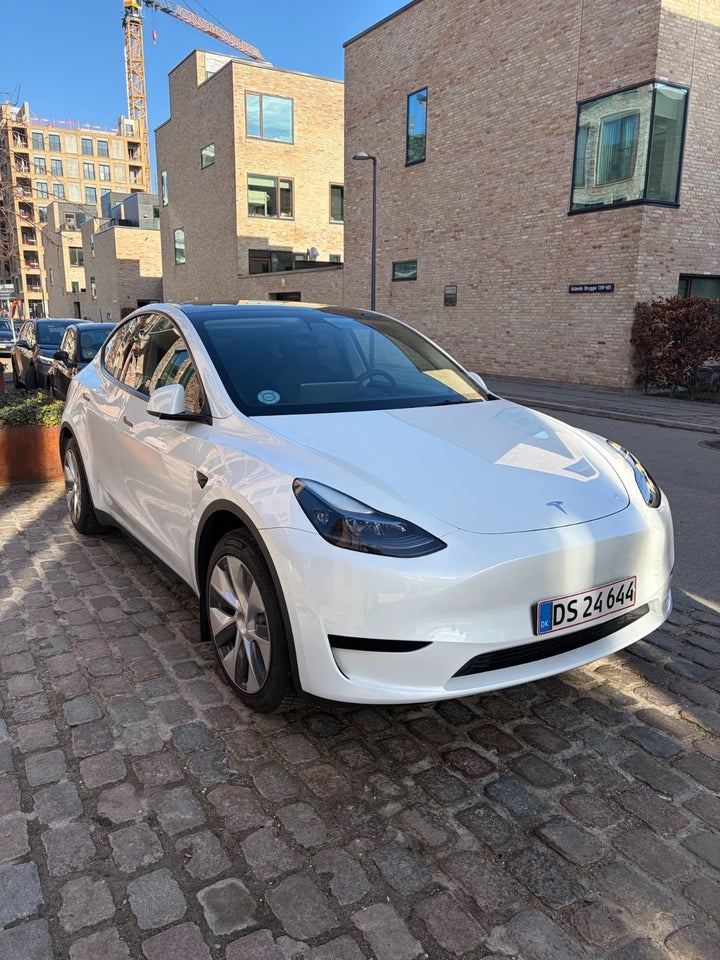 Tesla Model Y RWD 5d