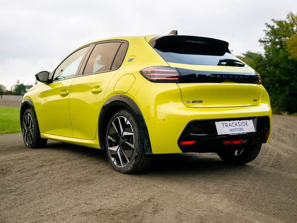 Peugeot e-208 50 GT 5d