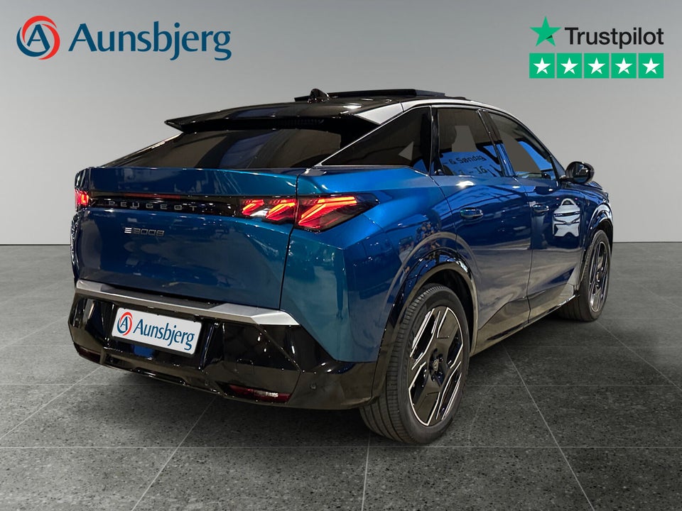 Peugeot e-3008 77 GT Pack 5d