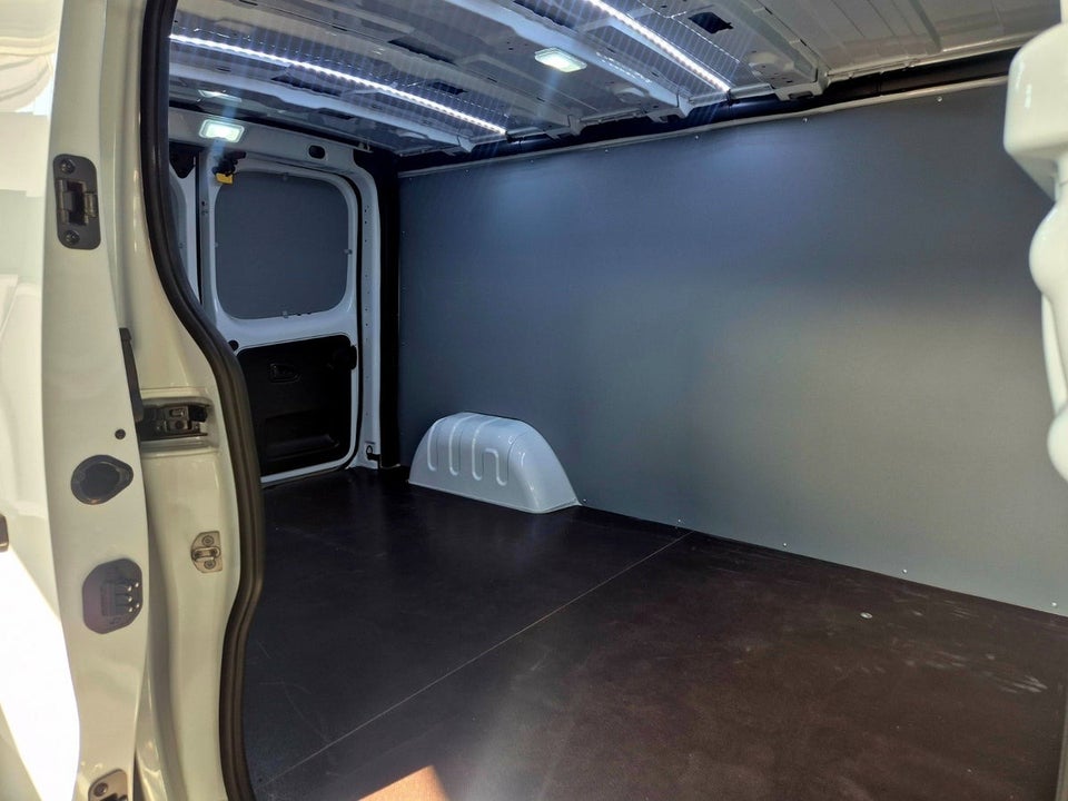 Renault Trafic 2,0 dCi 130 L2H1