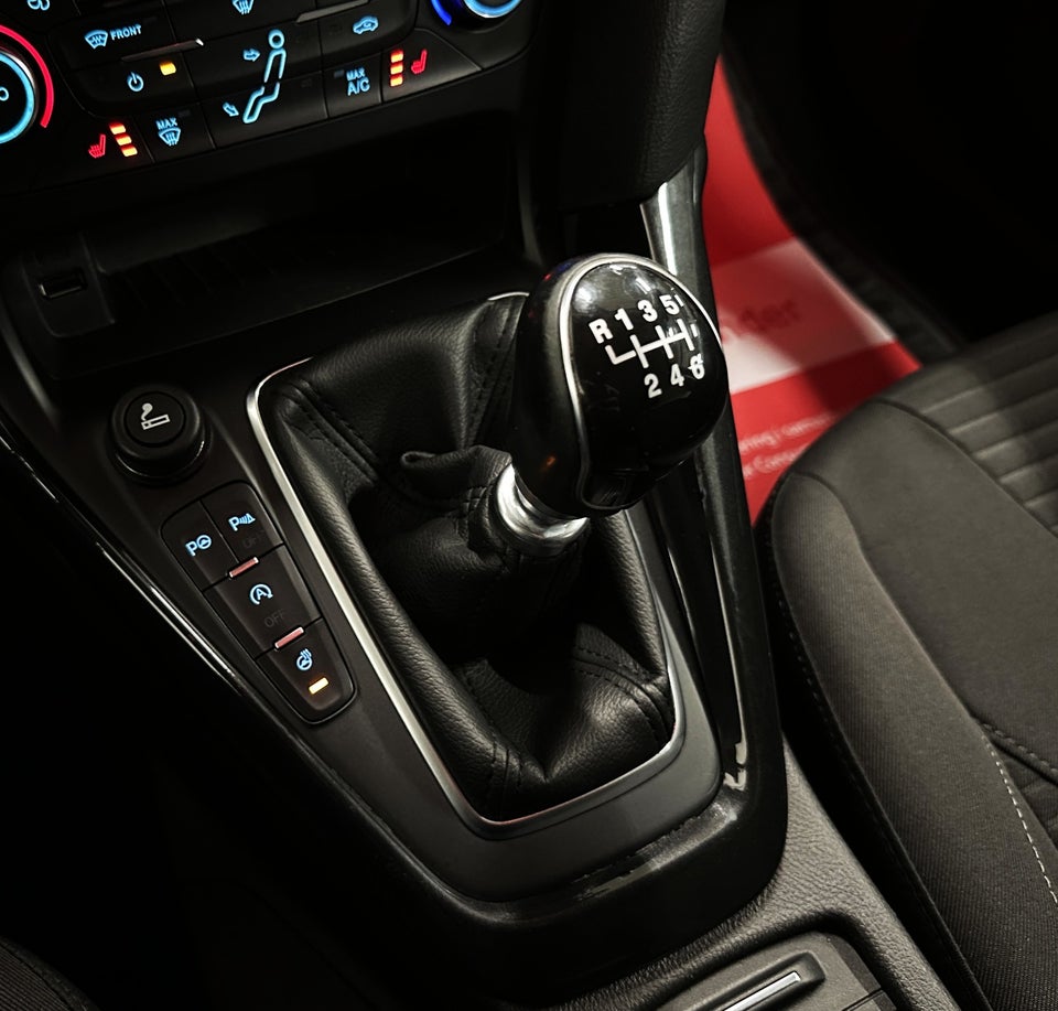 Ford Focus 1,5 SCTi 150 Titanium stc. 5d