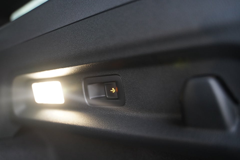 Ford Explorer 77 Select Extended Range 5d