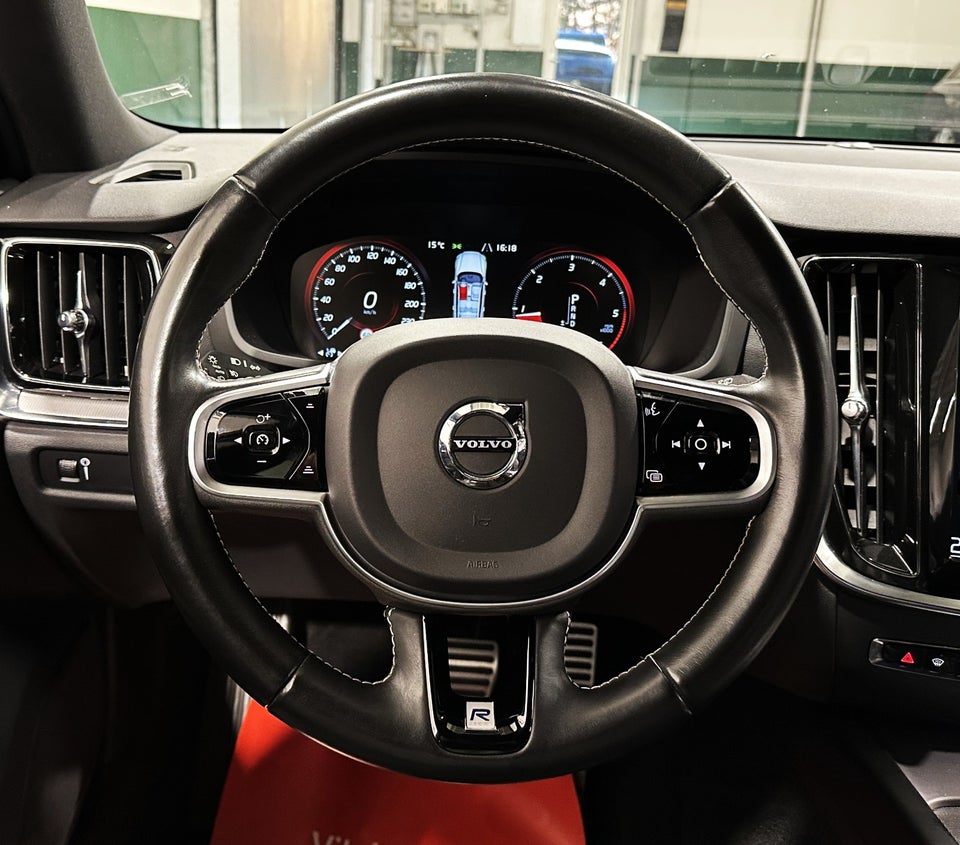 Volvo V60 2,0 D4 190 R-Design aut. 5d