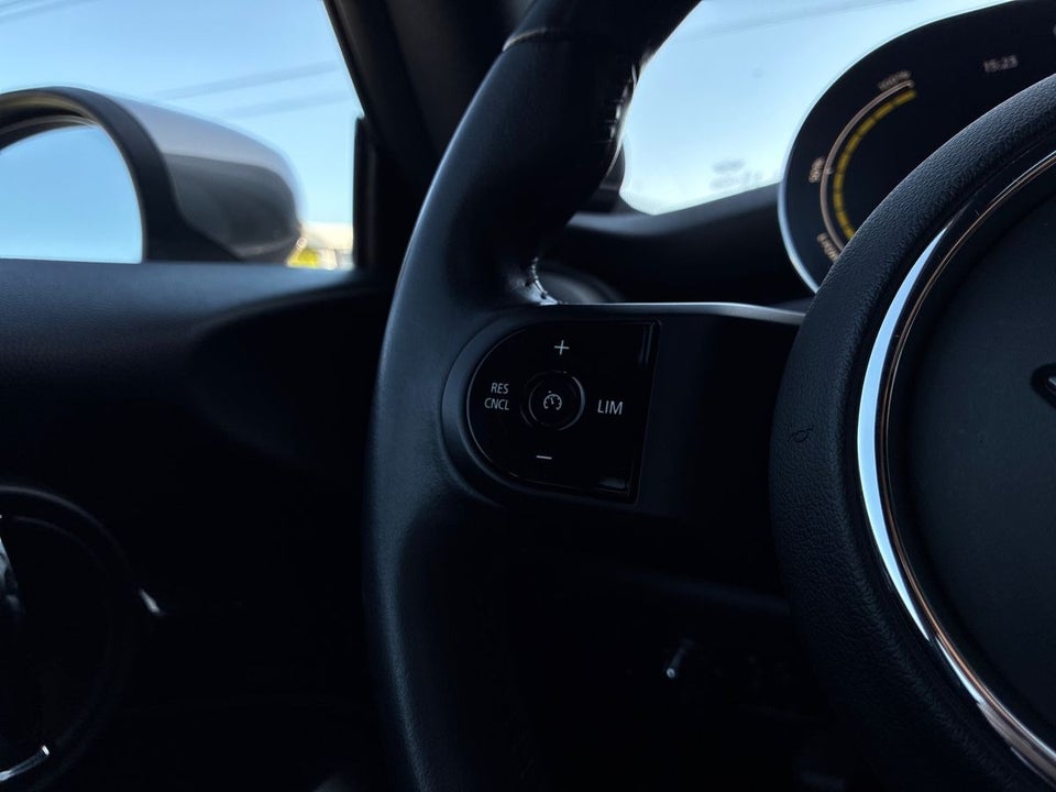 MINI Cooper SE Edition Premium Plus 3d