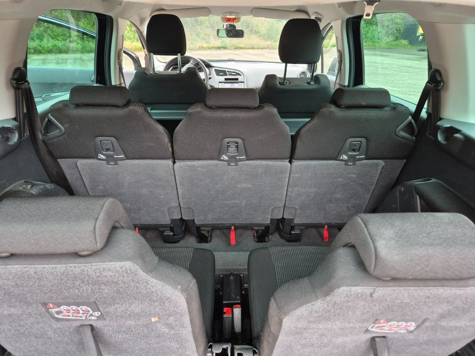Peugeot 5008 1,6 HDi 112 Premium 7prs 5d