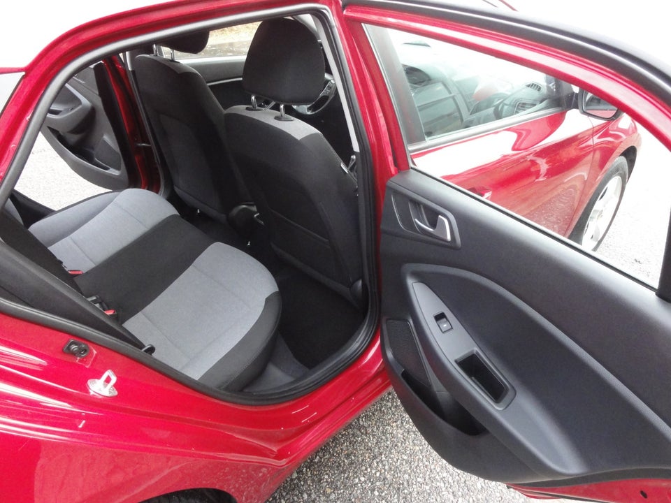 Hyundai i20 1,25 Trend 5d