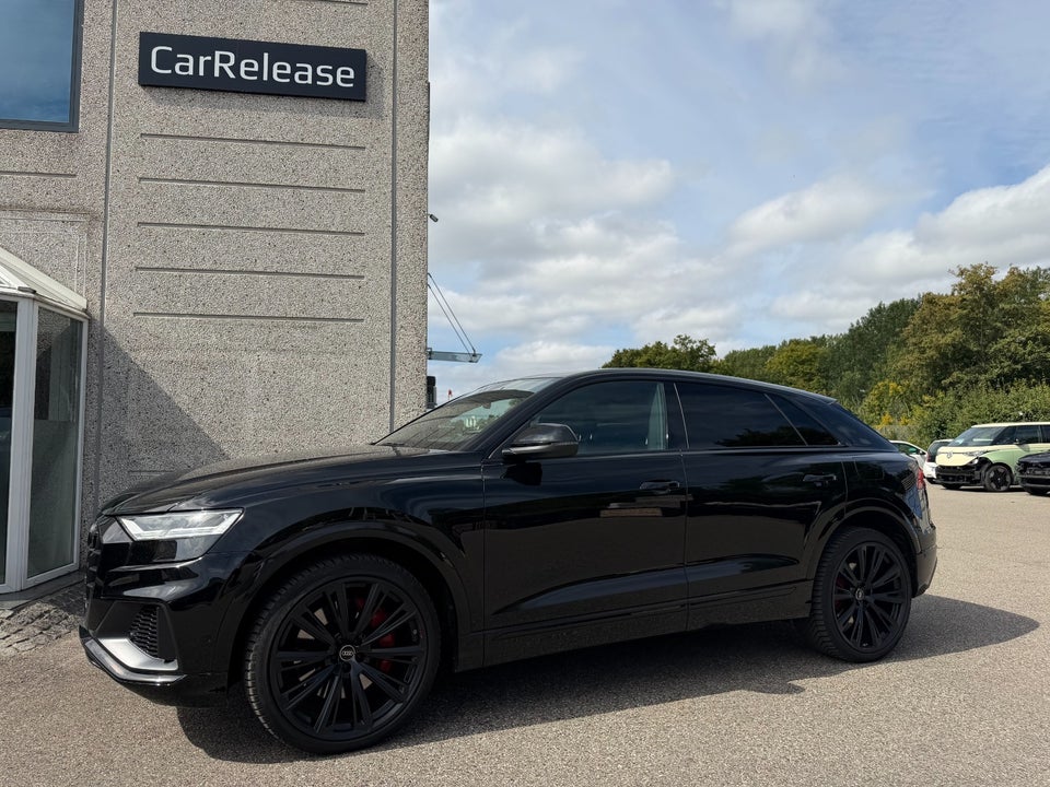 Audi Q8 55 TFSi e quattro Tiptr. 5d