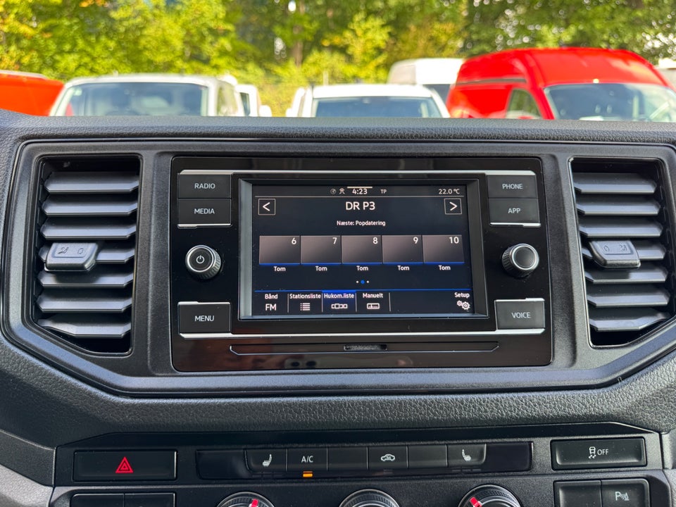 VW Crafter 35 2,0 TDi 140 Kassevogn L3H2 aut.