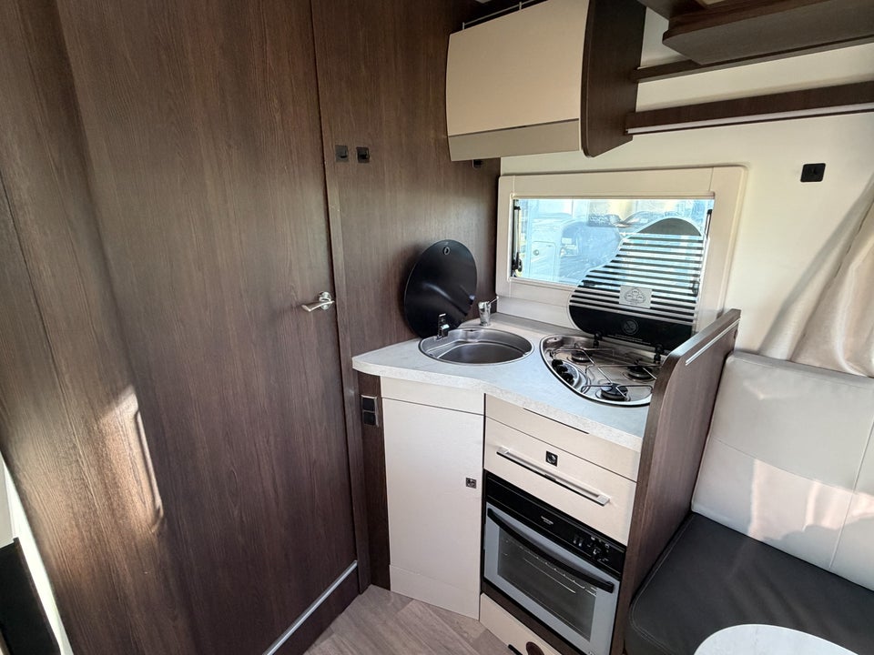 Ford Benimar 2,0 Tessoro 497 3d