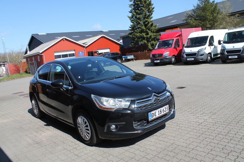Citroën DS4 1,6 e-HDi 112 Style E6G 5d