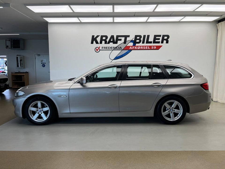 BMW 523i 3,0 Touring aut. 5d