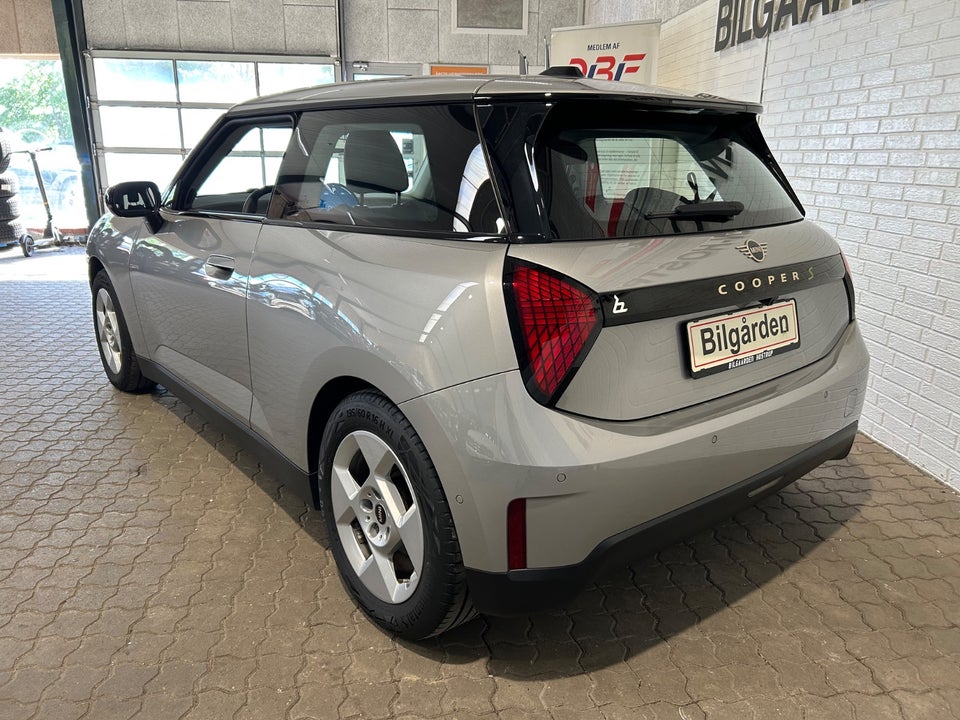 MINI Cooper SE Essential Trim 3d