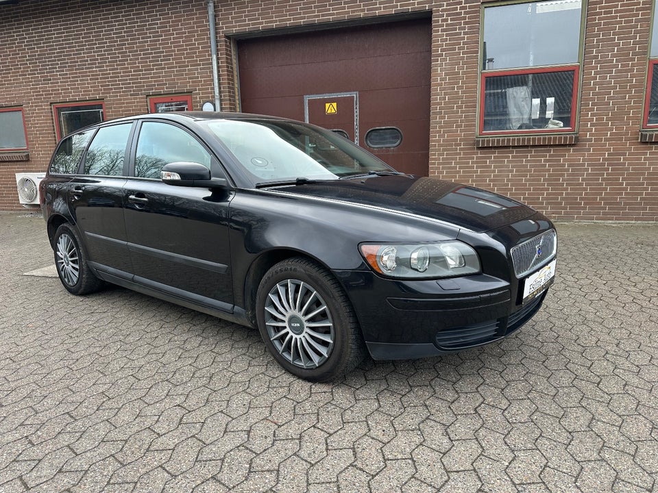 Volvo V50 1,8 Momentum 5d