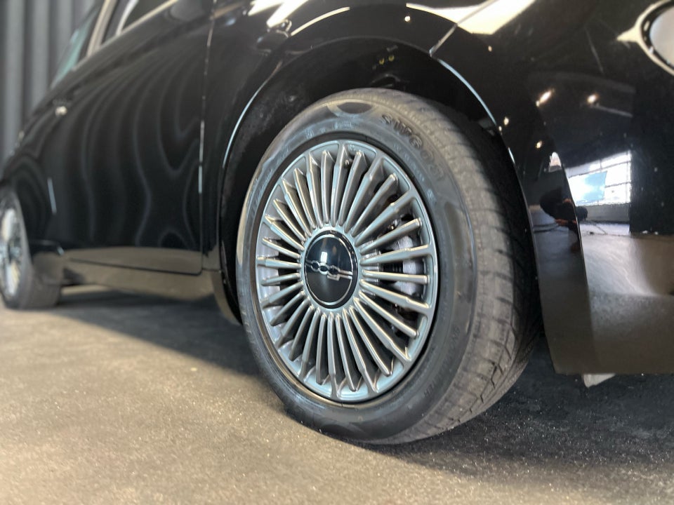 Fiat 500e 42 Icon 3d