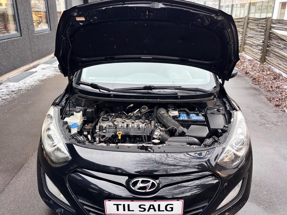 Hyundai i30 1,6 CRDi 110 Style Eco 5d