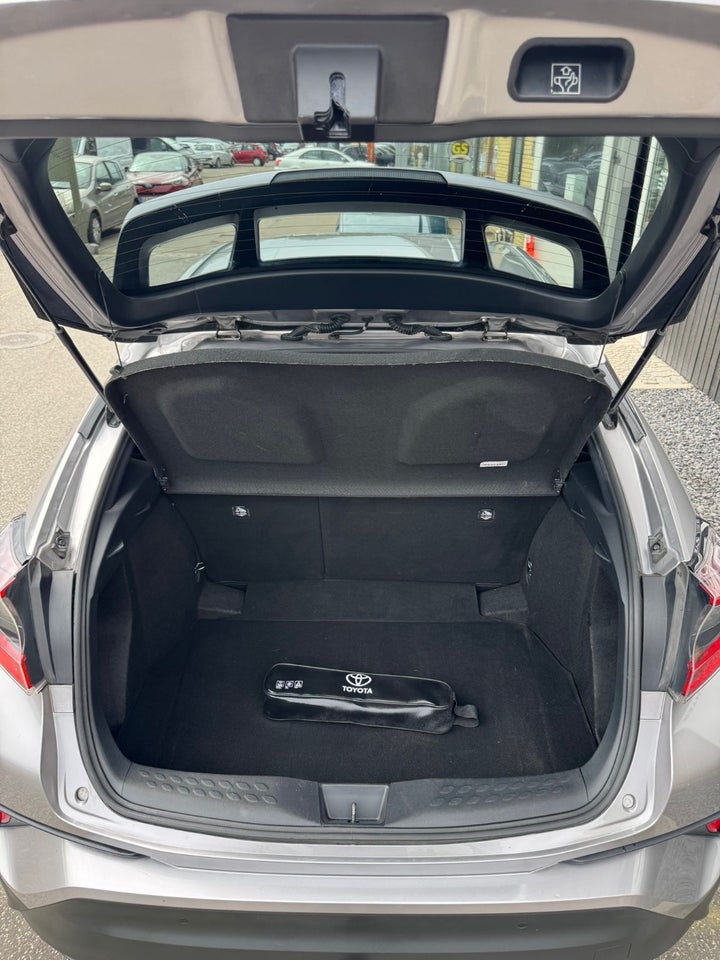 Toyota C-HR 1,8 Hybrid C-HIC CVT 5d